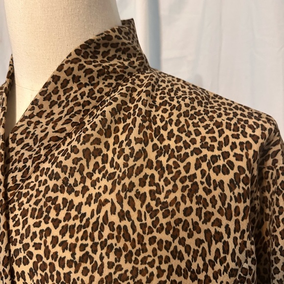 Sleep Club Sheer Knee Length Lightweight Animal Print Robe. SZ Medium. Tie Close - Picture 2 of 7